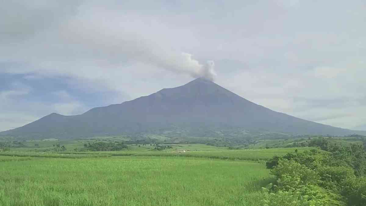 PHIVOLCS: Kanlaon emits over 3,000 tonnes of sulfur dioxide